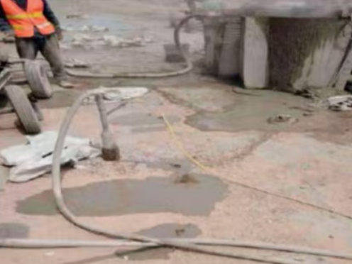 翁源水泥混凝土路面板底注浆技术 路面脱空注浆整治方案